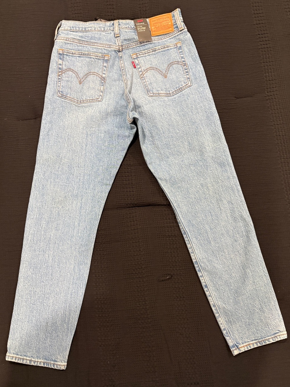 Levi’s Premium Wedgie High Rise Tapered Leg Light Wash Straight Leg Jeans - Picture 4 of 6